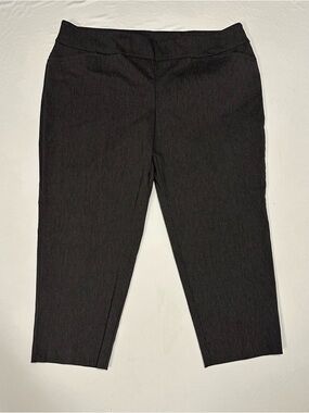 Terra & Sky Charcoal Gray Capri Pants